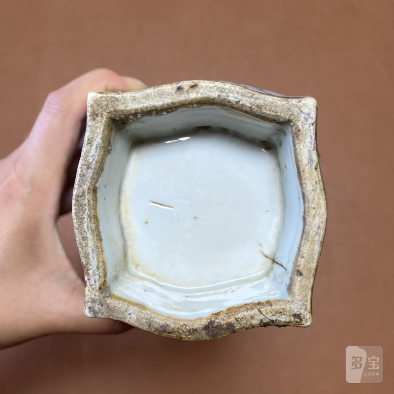 清中期 青花冰梅纹方瓶 - 图11